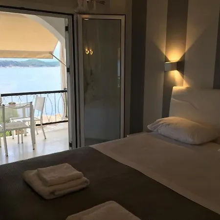 Summer Senses In Apartment Kassiopi
